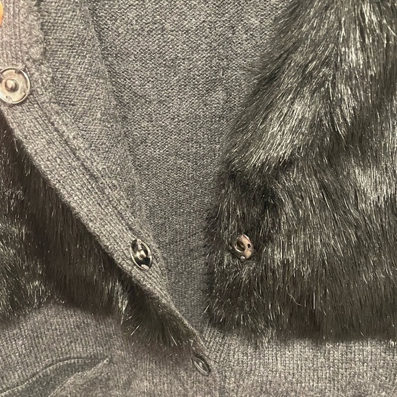 Simply Vera Vera Wang Charcoal Faux Fur Sweater - Picture 4 of 7